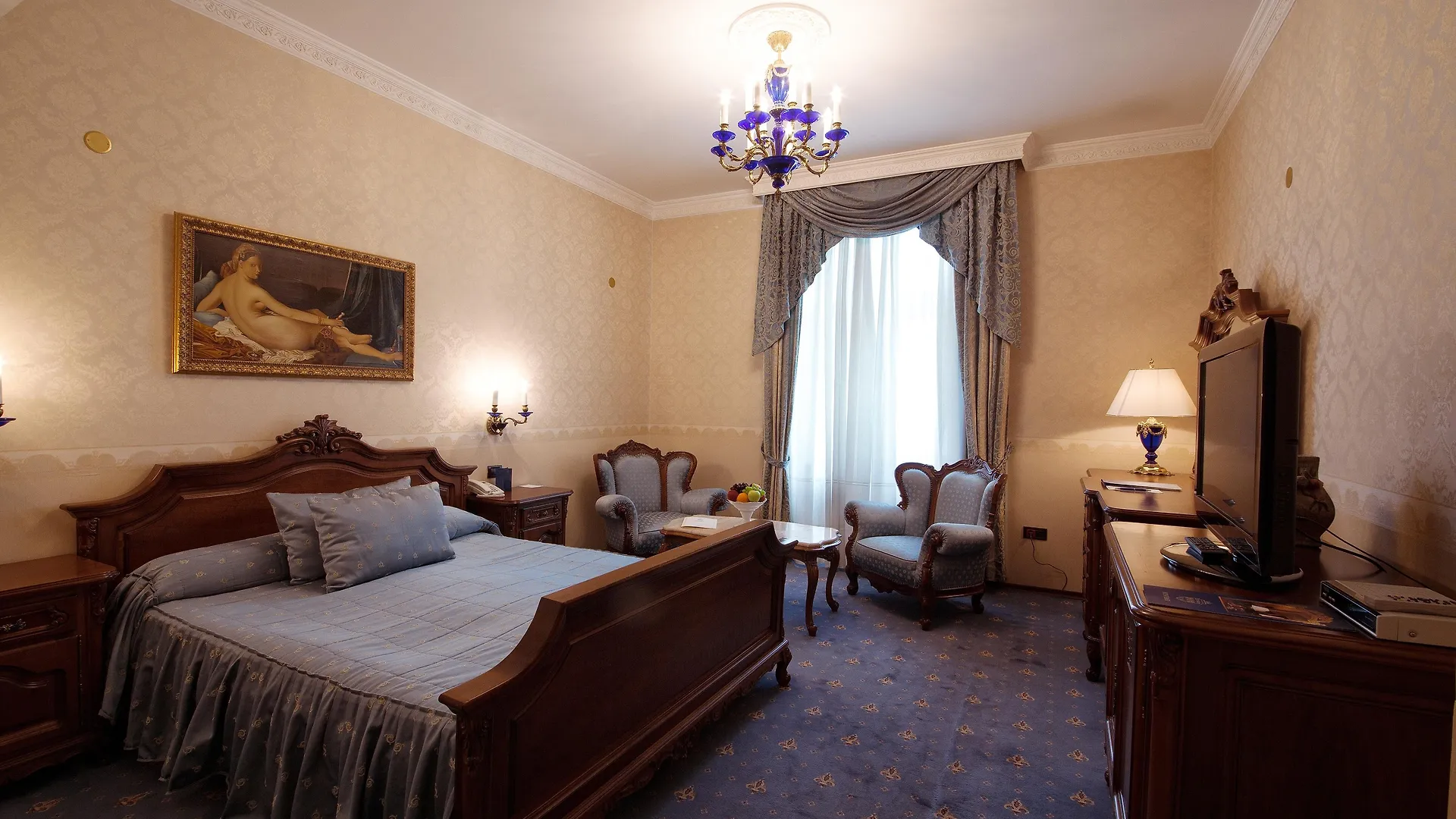 וארנה Grand Hotel London 5*,