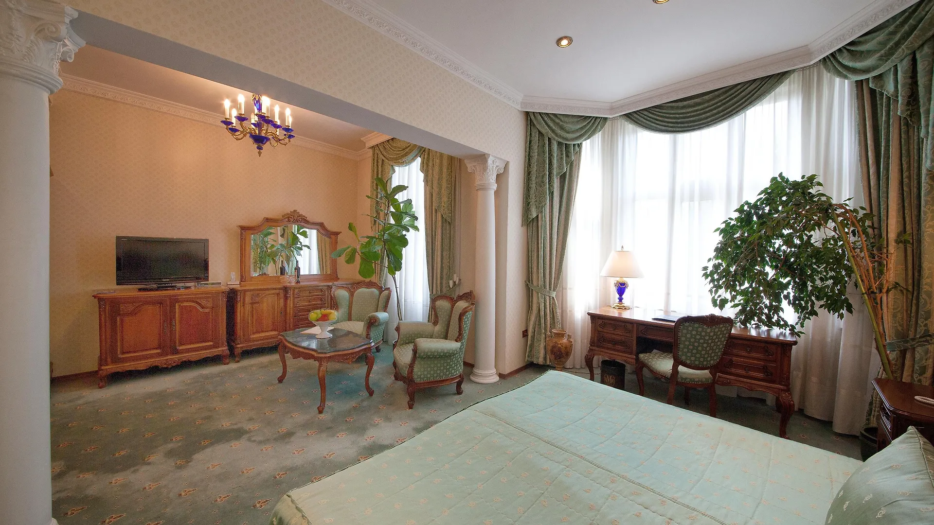 וארנה Grand Hotel London 5*,  בולגריה