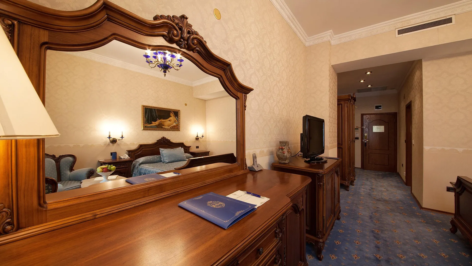 Grand Hotel London Varna 5*,  Bulgaria