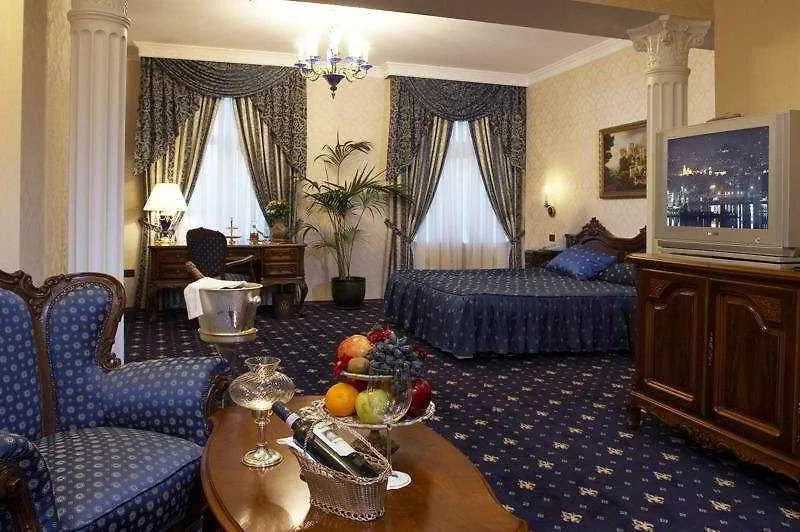 וארנה Grand Hotel London