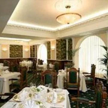 וארנה Grand Hotel London